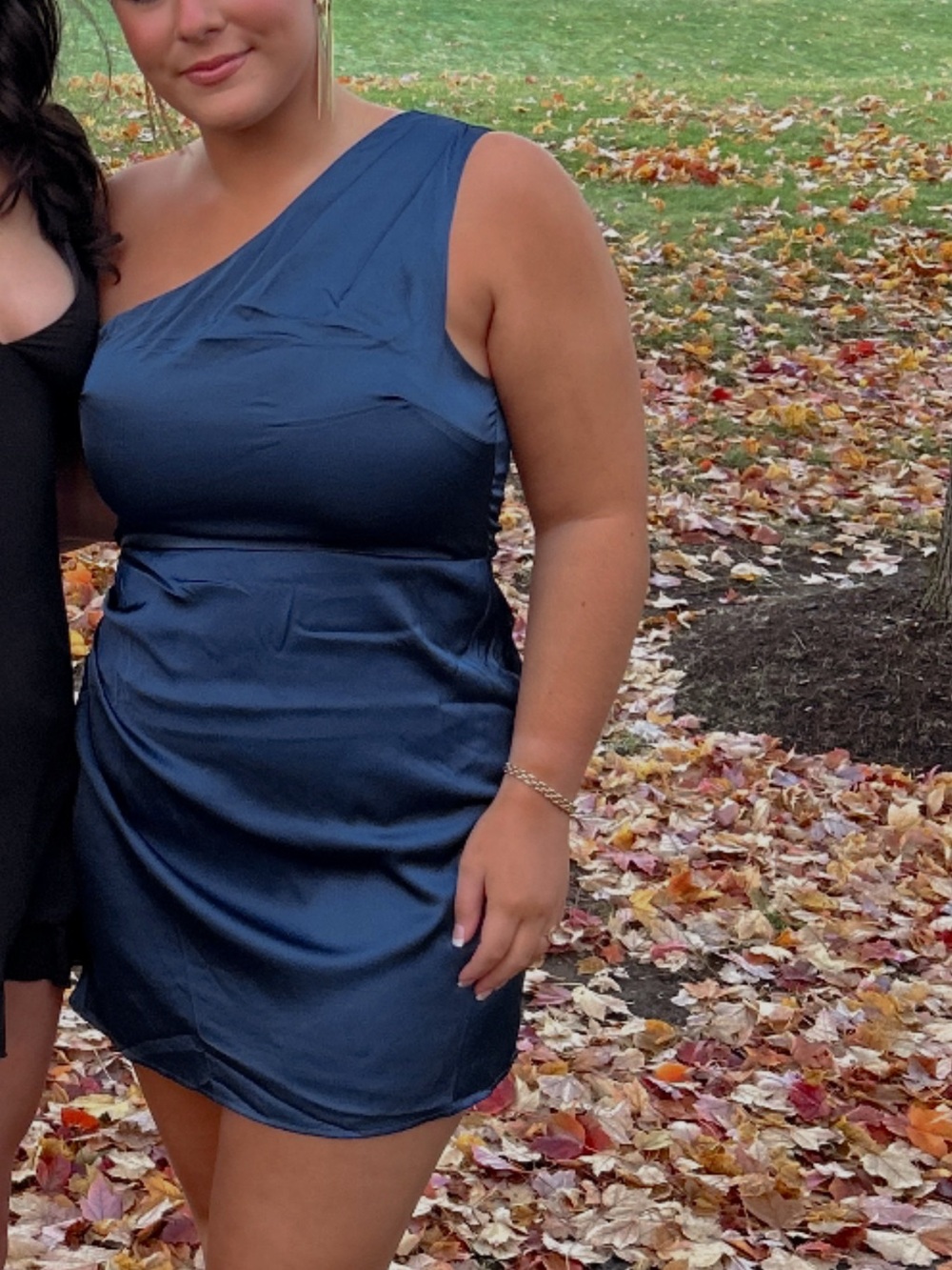 Lulu’s One-Shoulder Navy Blue Satin Dress